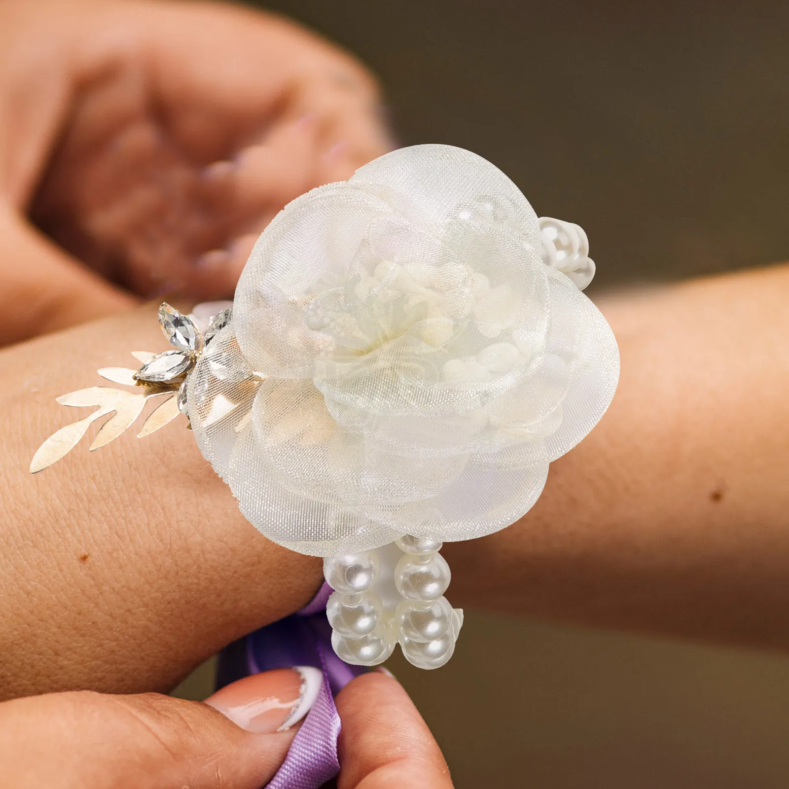 

Wedding Pearl Corsage Wrist Flower Bracelet Stylish Wristlet Band Bridal Bridesmaid Hand Flower Accessory Wedding Wristlet Band