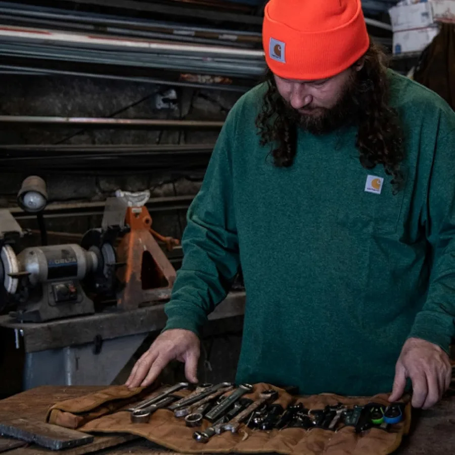 Carhartt 18ポケットユーティリティロール 耐久性のある防水ツール整理ロールバッグ 頑丈な作業現場の保管と効率化に