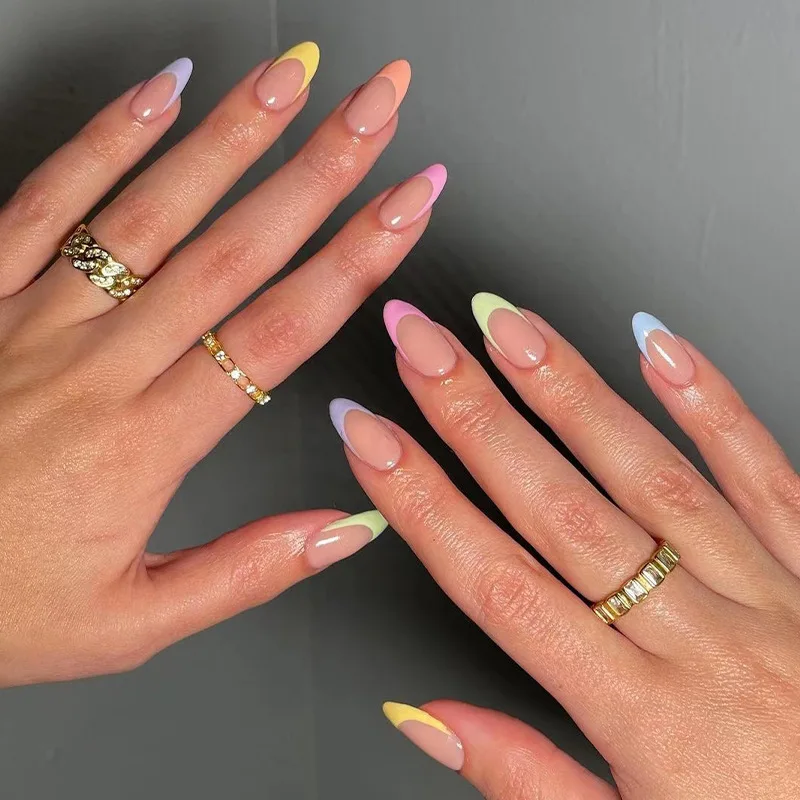 24 stuks middellange amandel nepnagels druk op roze glanzend poeder Franse kunstnagels met sterparel draagbaar volledige dekking nageltips