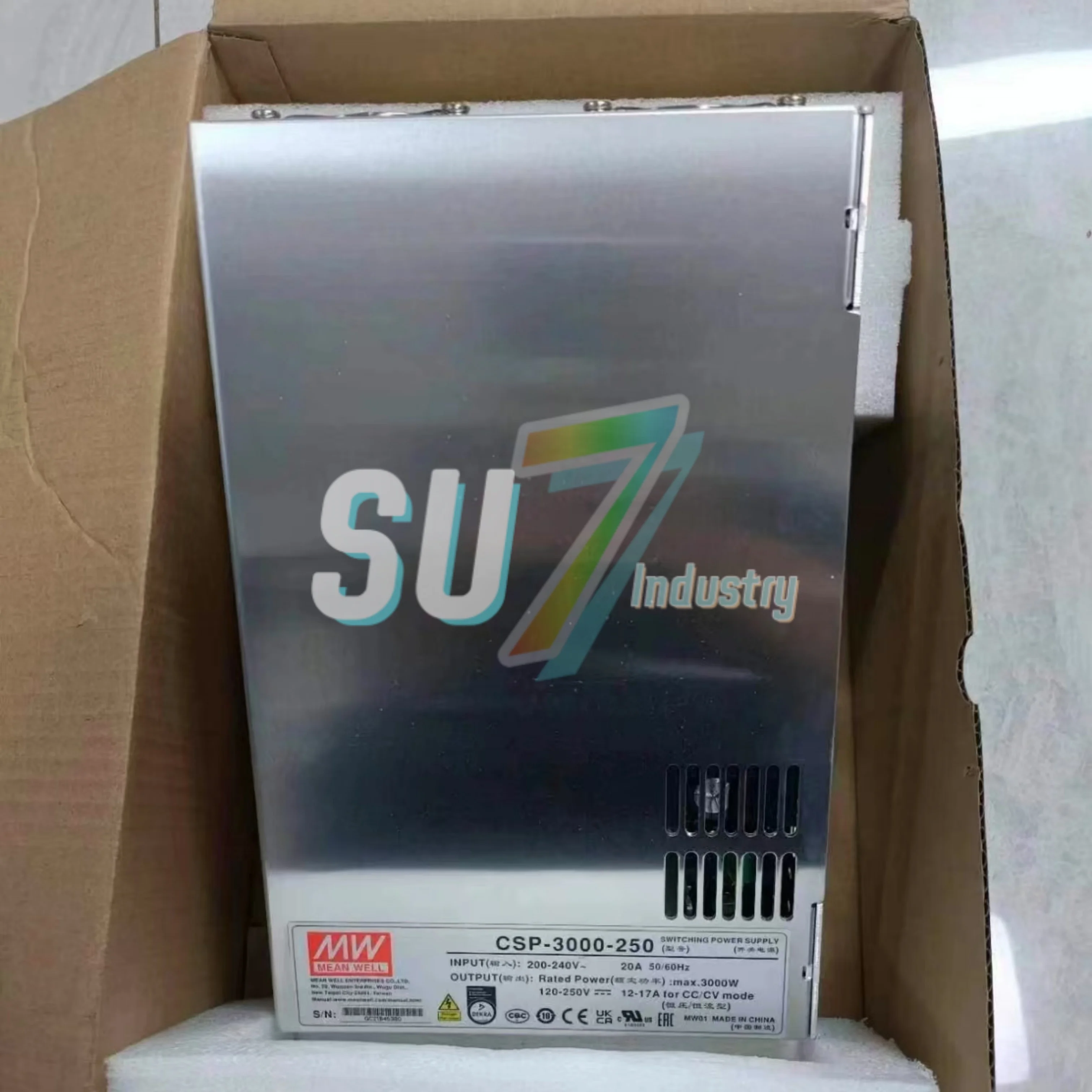 Fonte de alimentação CSP-3000-250 nova na caixa