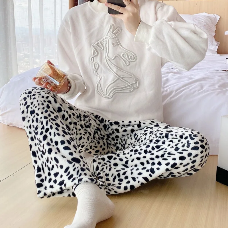 Fashion Flannel Leopard Print Sleepwear Women Loose Warm Cute Pajama Autumn Winter  Casual Long Plush Pants Home Clothing Female