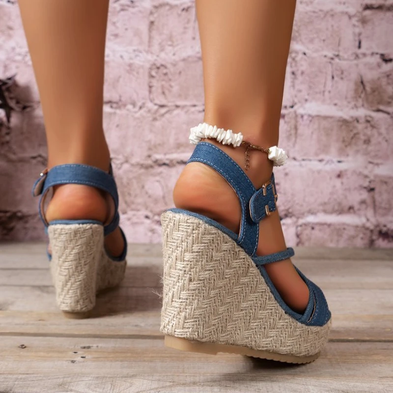 2024 Summer New Large Size Denim Sandals Round Toe Slope Heel One Button Women\'s High Heel Sandals