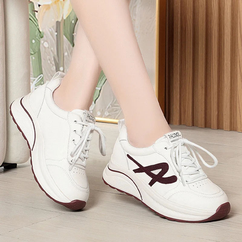 

Spring Autumn Versatile White Shoes Leather Travel Casual Shoes Soft Sole Comfortable Women Middle-Aged Elderly Sports Shoes