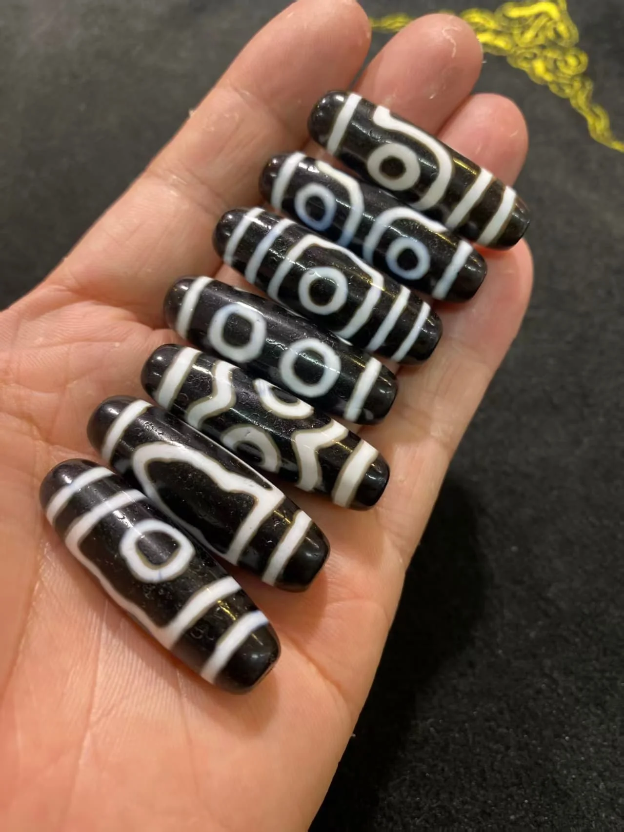 1pcs/lot Fine lines with solid detailing clear black white separation hand-painted lines on agate Dzi beads 1/2/3/6 eyes Vajra