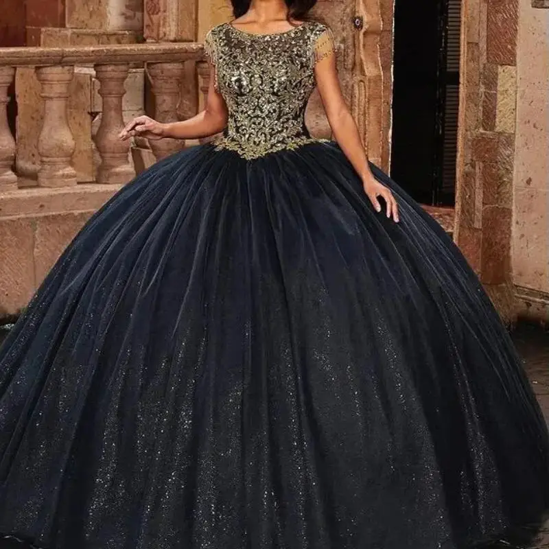 

Black Quinceanera Dresses Beaded Gold Appliqué Ball Gown Sweet Princess Party Birthday Dress 15 Dresses