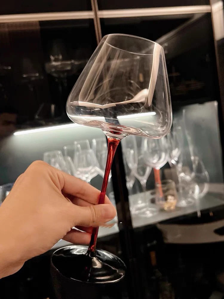 720 مللي سعة كبيرة كريستال زجاج بورجوندي كأس للنبيذ الأحمر كوب النبيذ المنزلي Potbelly الزجاج الأسود ربطة القوس فيونكة بار أواني الحفلات