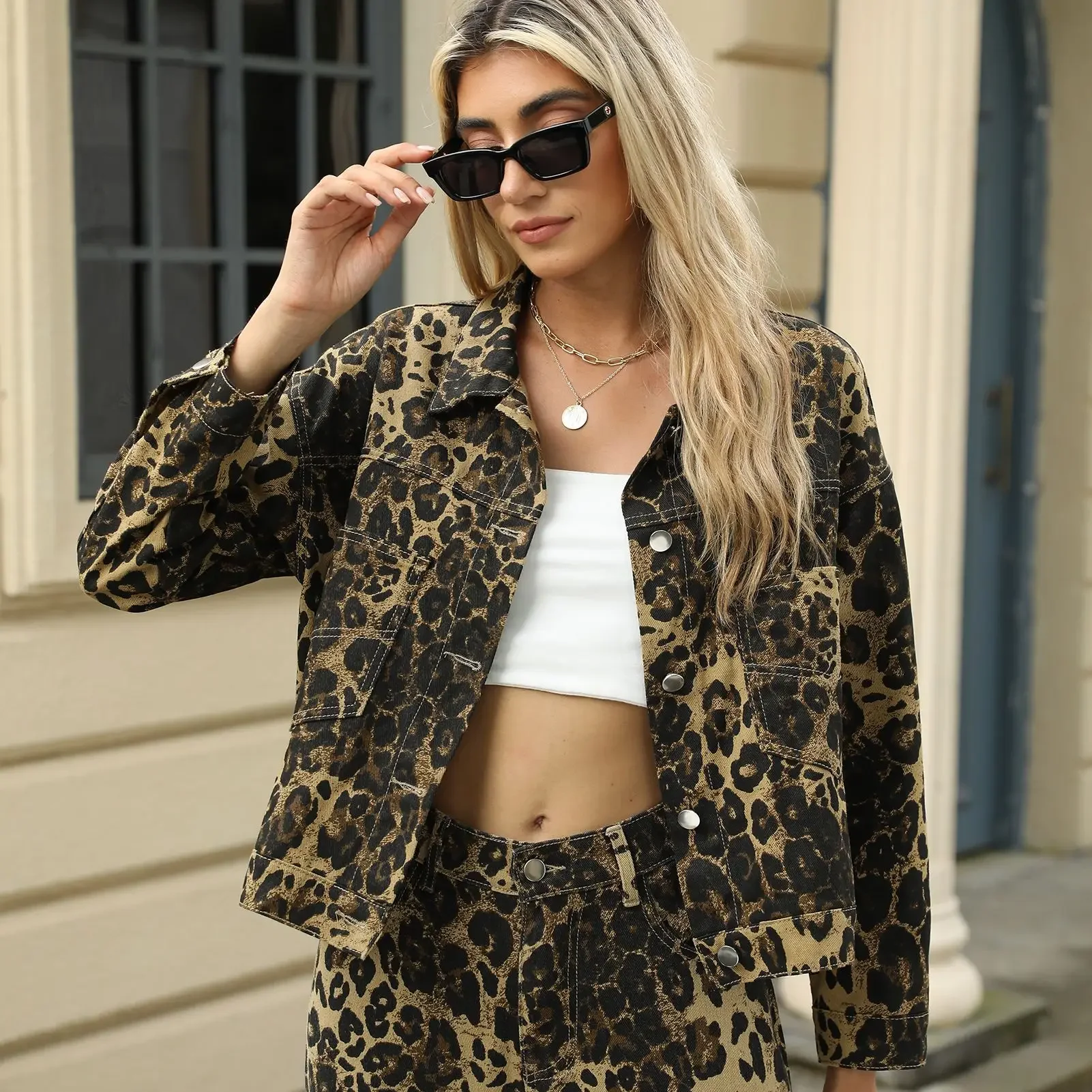 

2024 Autumn New Fashion Leopard Print Denim Jean Jacket for Women Coat