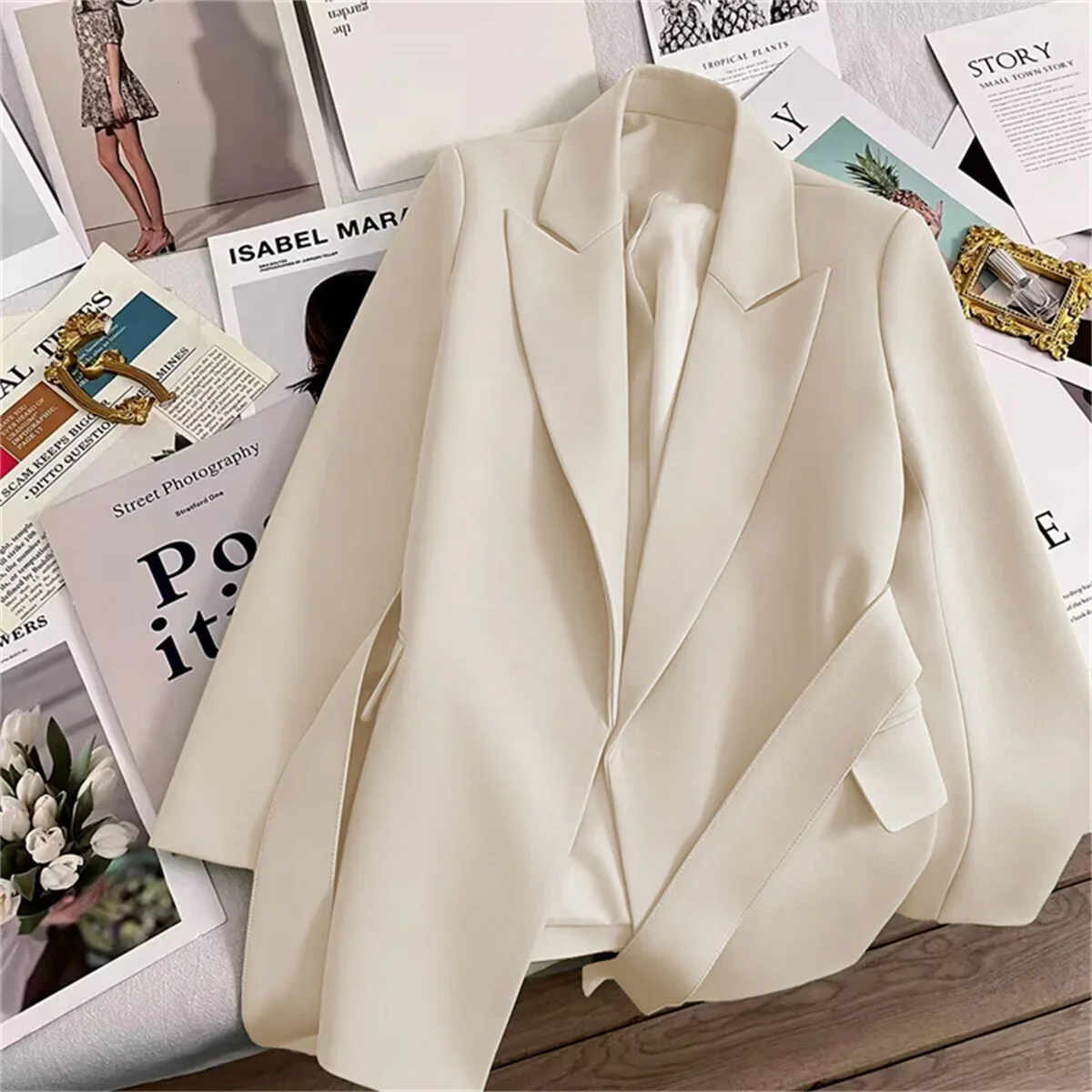 Cappotto da donna con cintura Elegante giacca casual Moda coreana Giacca di lusso Primavera Autunno Tinta unita Abbigliamento da ufficio da donna