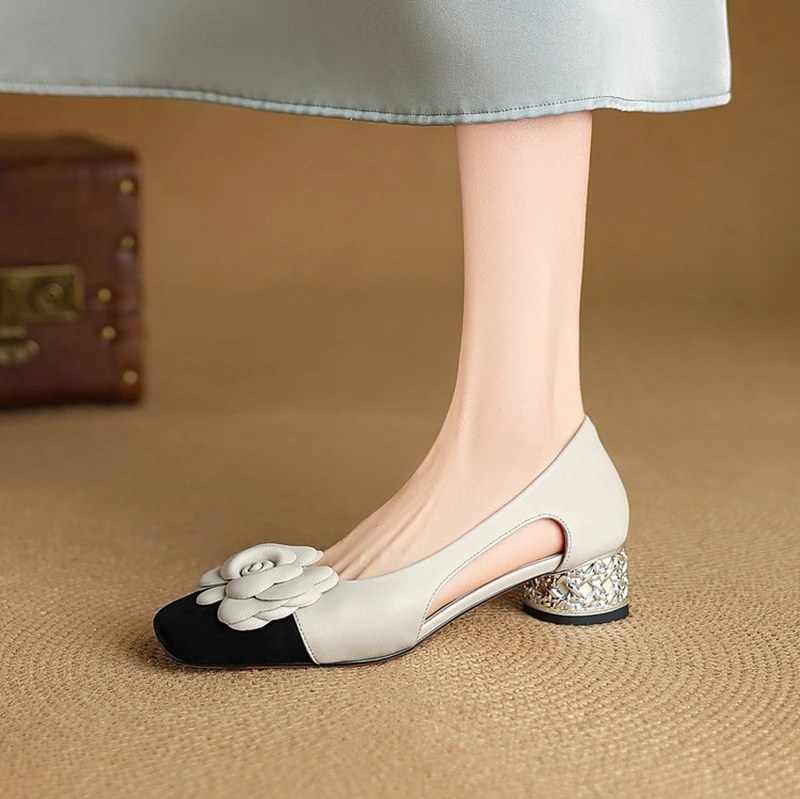 

НОВЫЕ летние/весенние женские туфли-лодочки из спилка, женские туфли на массивном каблуке с квадратным носком, серые туфли без шнуровки с блестящим каблуком