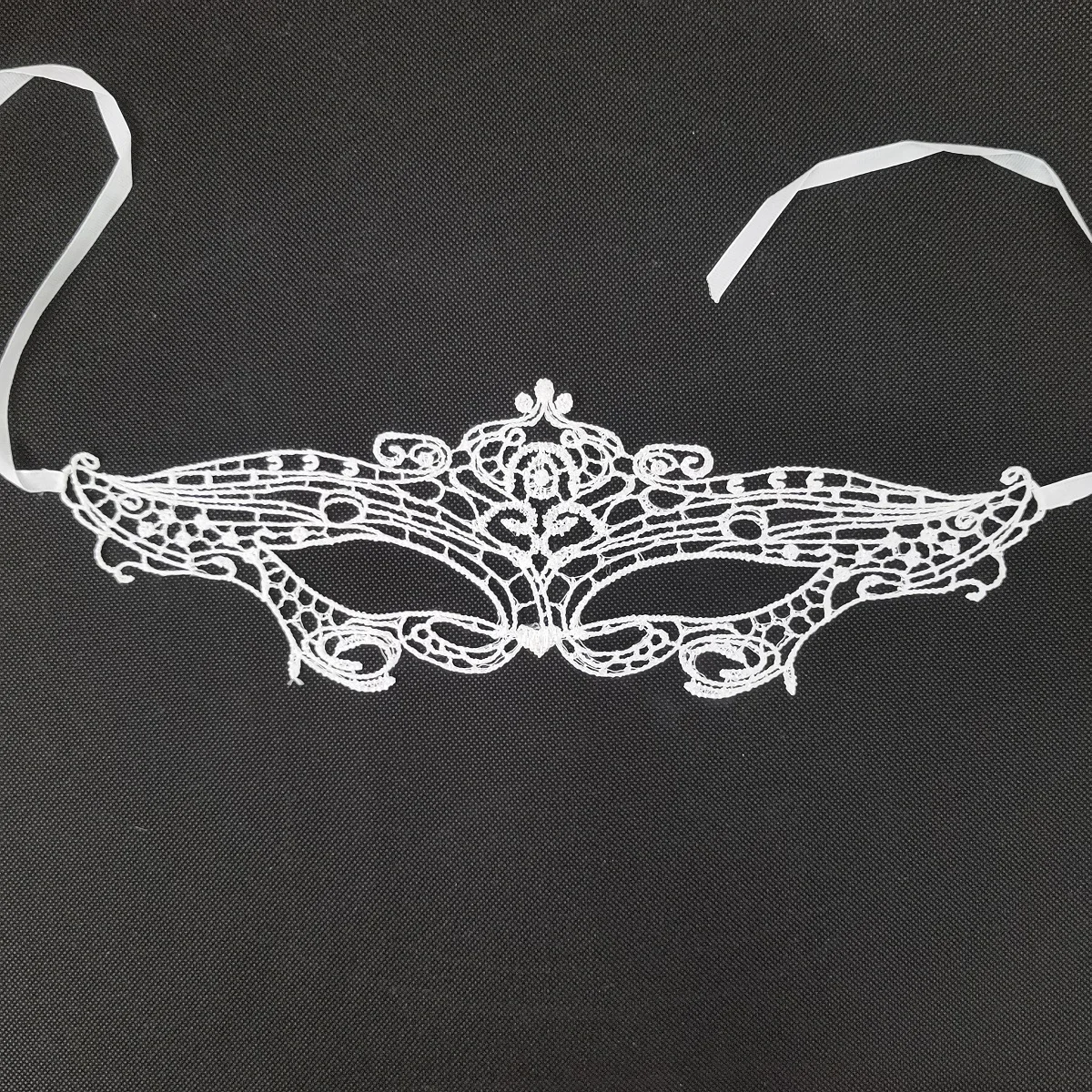 Schwarze Königin-Spitzenmaske mit Stickerei-Applikationen Party-Karnevalsmaske Damen-Accessoires Hochzeitsmaske Halloween-Maskerade-Maske – Detail 5