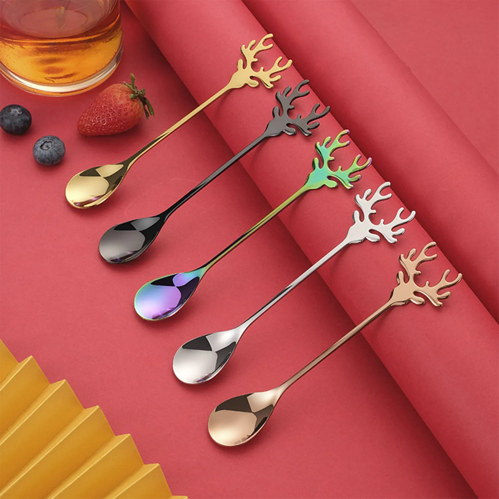 2pcs Christmas Coffee Spoons Stainless Steel Stirring Spoons Creative Cute Deer Mini Elk Tea Spoon for Xmas Table Decorations