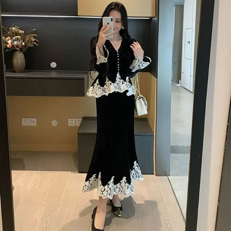 

Luxury High-end Women Outfit Two-piece Set V-neck Long Sleeves Top High-waisted Elastic Skirt Slim Set Black Skirt Sets Trendy