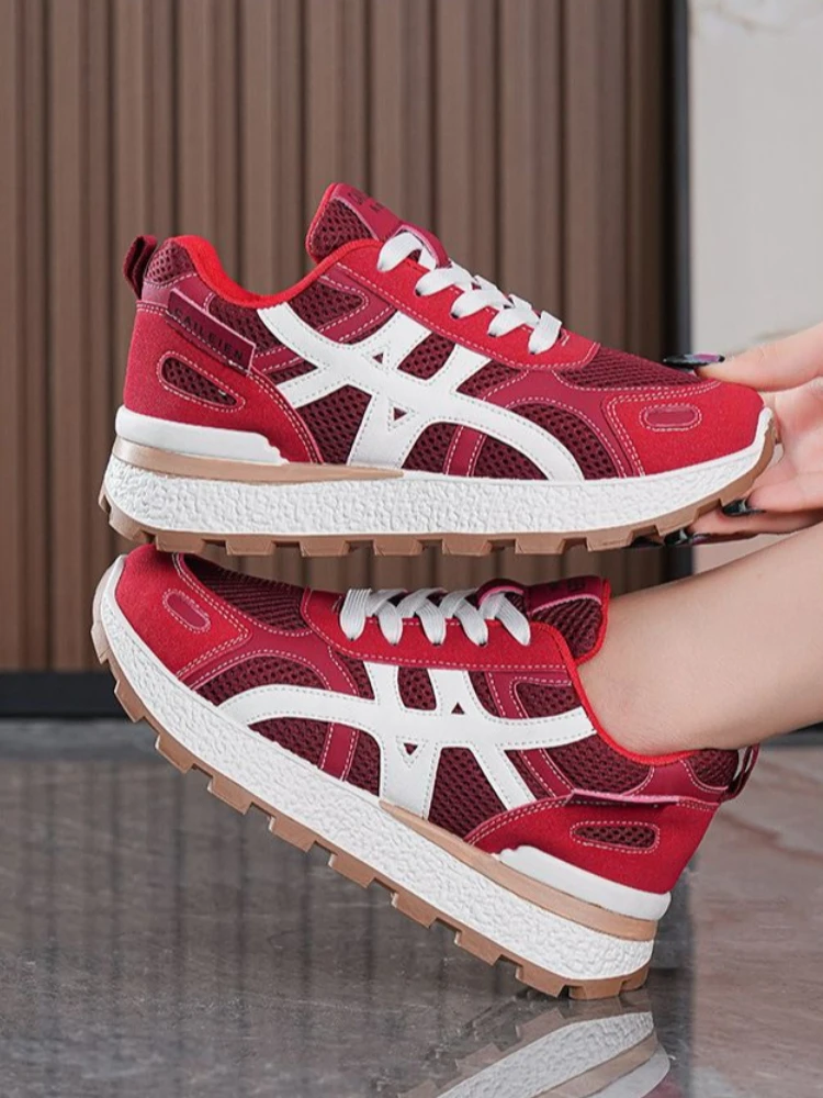 2026 Spring Latest Ladies Ventilated Net Seoul Fashion Daily Thick Sole Height Boost Sport Footwear Leisure Clunky Trainer