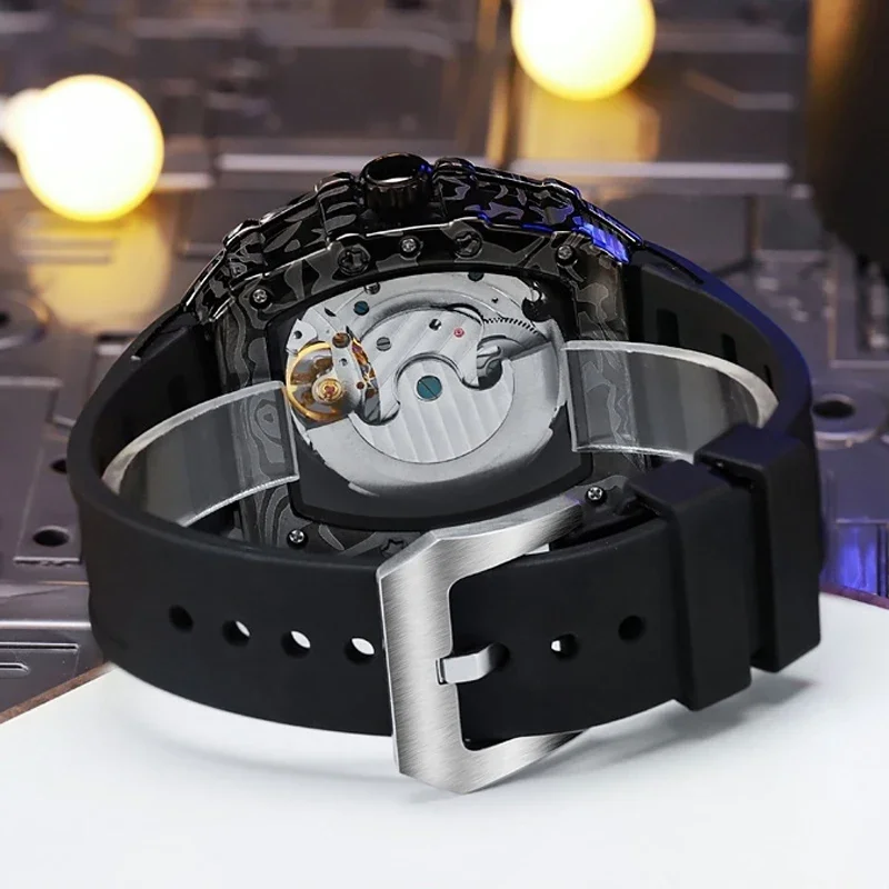 Рисунок 6 - Мужские часы со светящимся корпусом