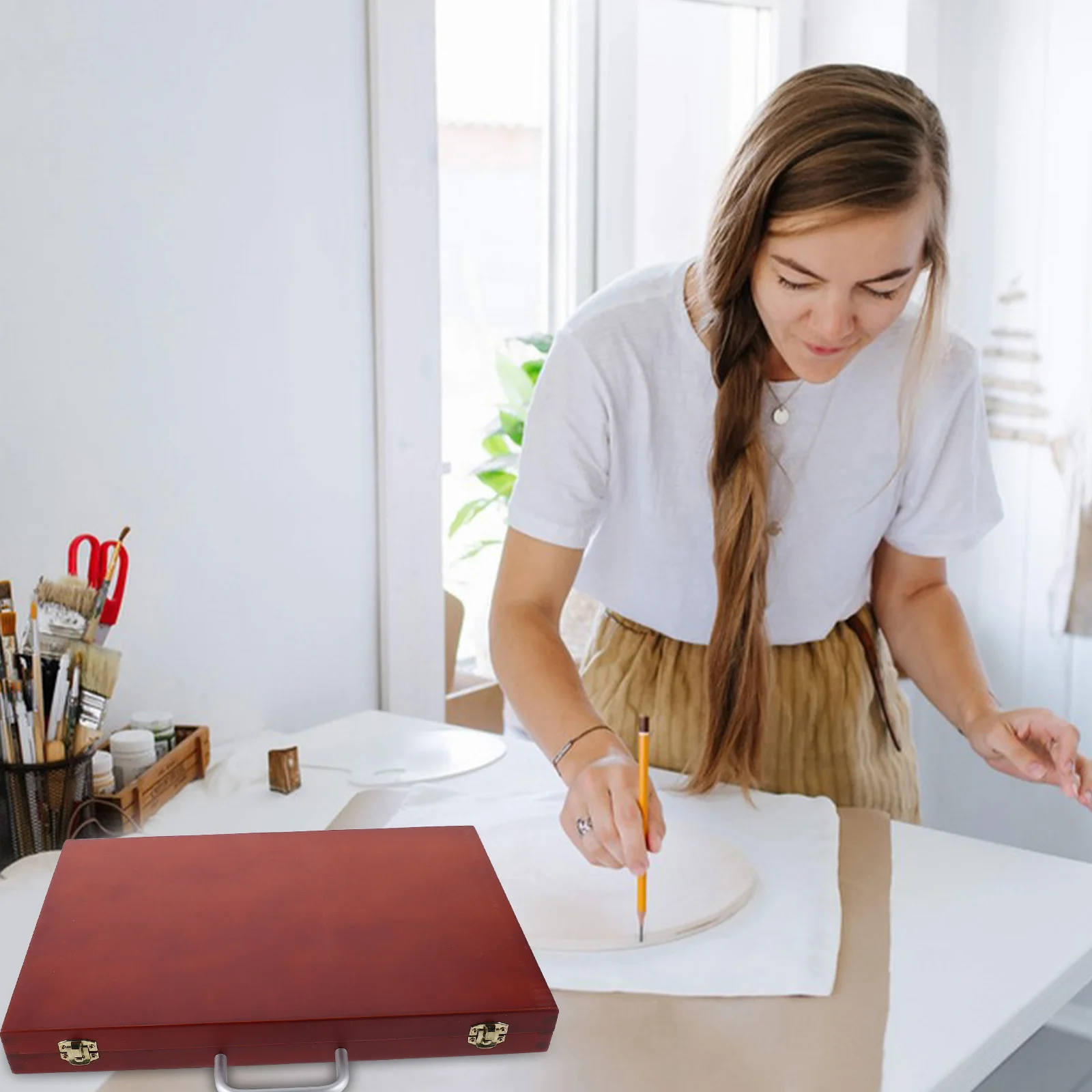 

Portable Wooden Painting Box Lightweight European Style Art Supply Storage Organizer for Artists Multi-Functional Drawing Tool