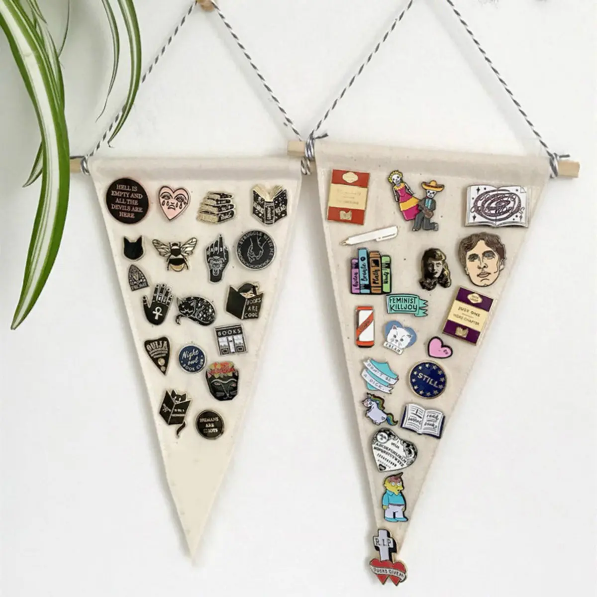 

2Pcs Brooch Banner Hanging Display for Badge Collection Organizer Pennant Wall Decor Multi Functional Creative DIY Art Craft