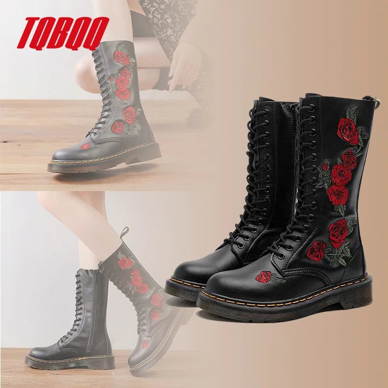 

Роскошные женские ботинки в британском стиле, зимние ботинки до середины икры из натуральной кожи с вышивкой розы, модные ботинки на шнуровке с боковой молнией
