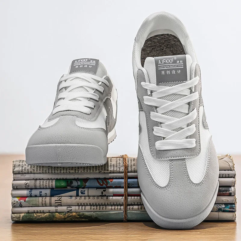 

Men women casual sneakers trendy simple style non slip sole lightweight breathable comfortable sports footwear for daily use
