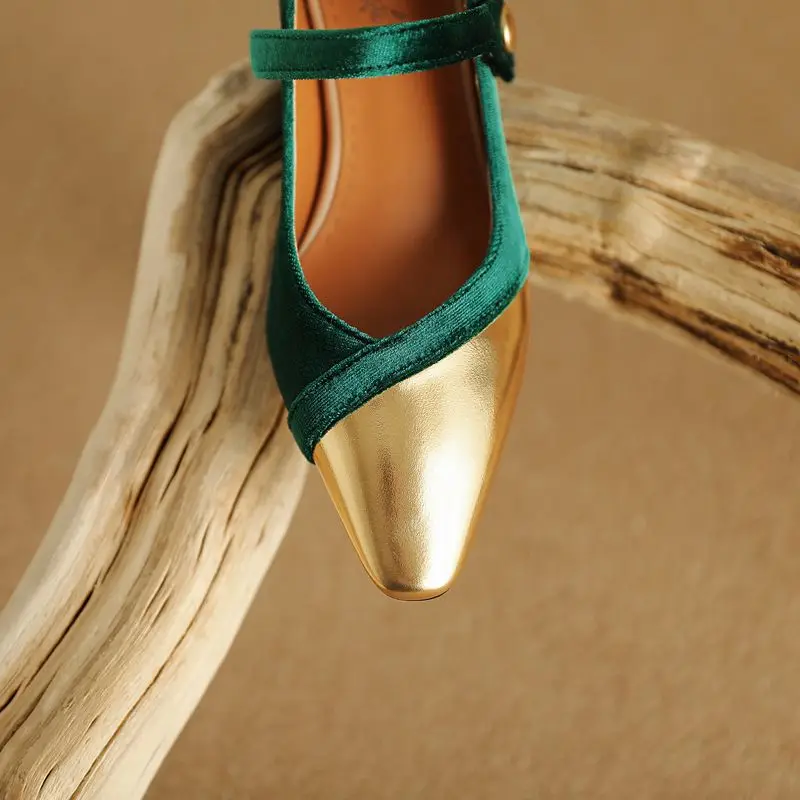 Girseaby 2025 novo design feminino bombas dedo do pé quadrado cunhas 5cm fivela cinta rebanho camurça cor misturada 32 33 46 47 48 sapatos de moda