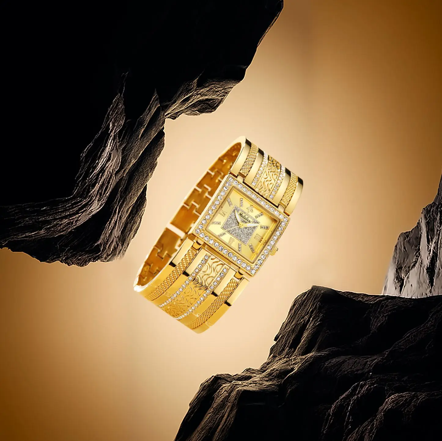 Luxury square women's watch with gold strap, light luxury hot-selling women's watch, gift for women, elegant women's watch