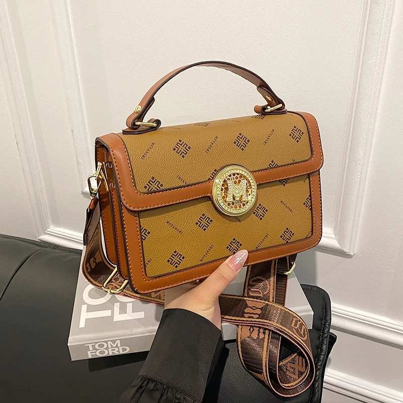 

Versatile Chic Female Bag Handbag Practical Light Luxury Portable Multifunctional High-Capacity Fashion Temperament Elegant