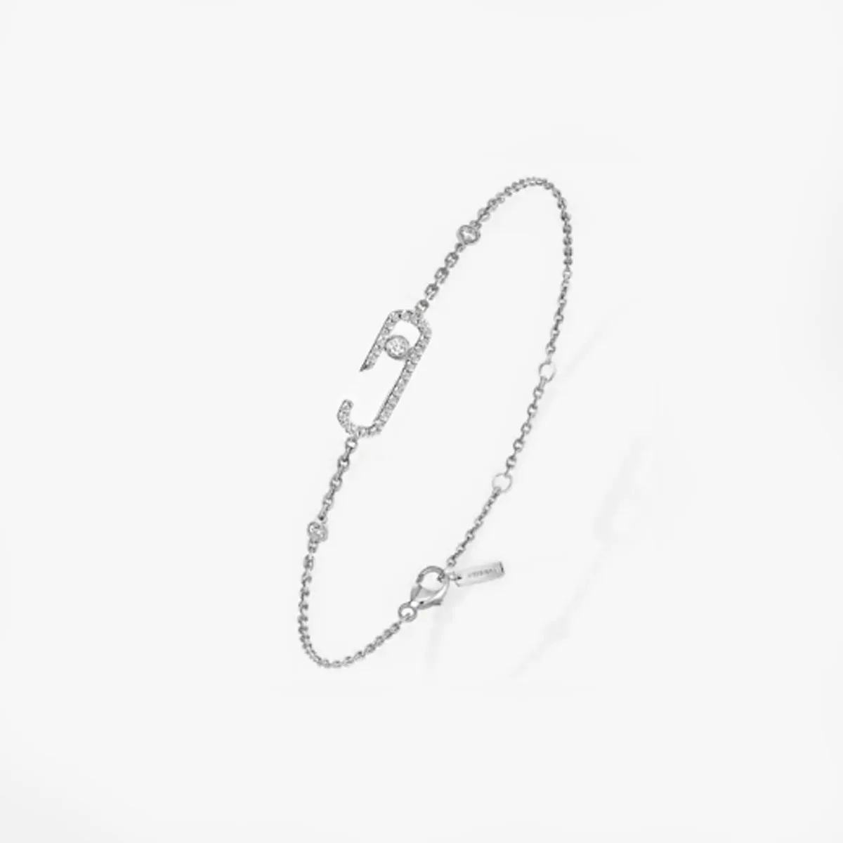 

MXK European and American Luxury Classic Feature Cross-sectional Single Diamond Silver Exquisite Bracelet Suitable for Wearing