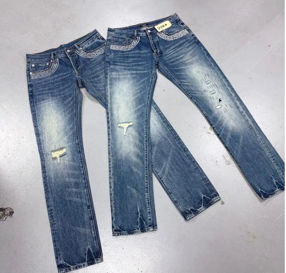 العلامة التجارية الجديدة Undercover كلمات التطريز Thunderbolt مستقيم بانت الجينز القطن الدنيم السراويل الراحة جينز غير رسمي حجم 1 2 3 # NE138 #6