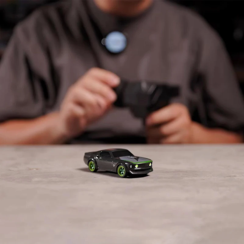 Hpi 1/64 1969 Ford Mustang Nano Drift Car Rc Car Simular Electric Flat Running Mini coche de Control remoto de escritorio