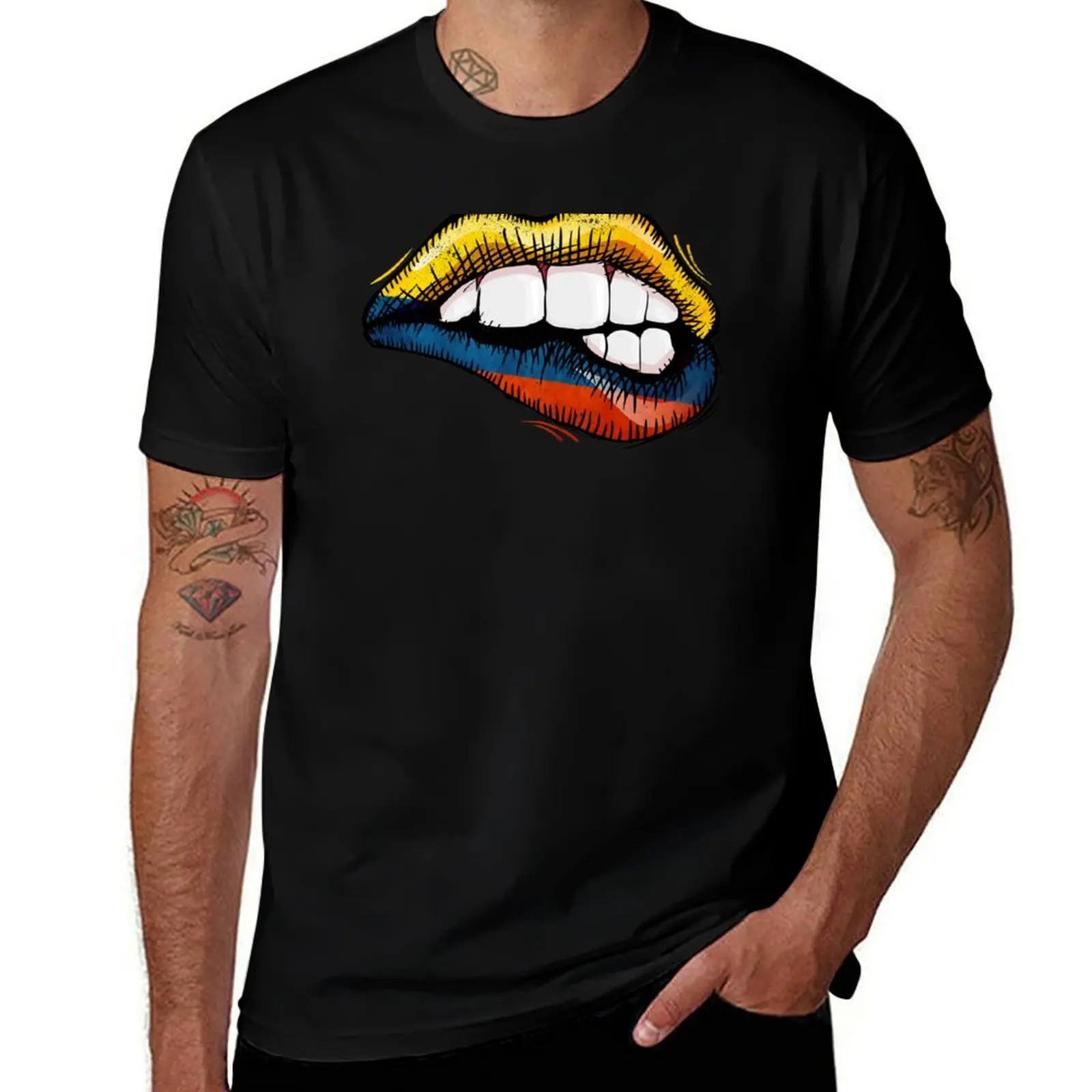 Sexy Biting Lips Colombia Flag Colombian Love T-Shirt Urban Casual Loose Fit Tee