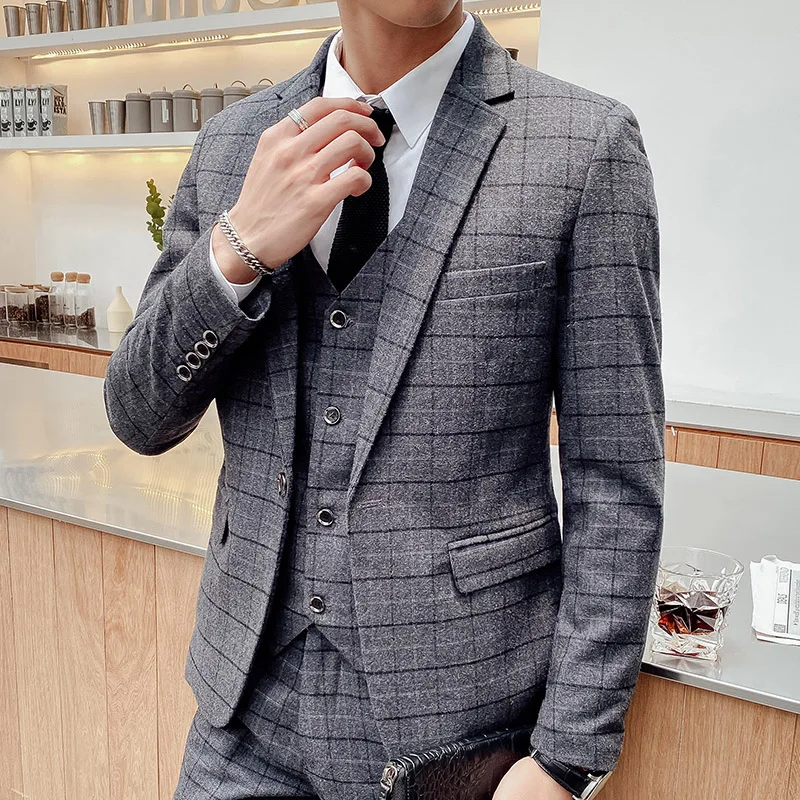 2023 Plaid Suit 3 Piece Korean Version Slim Business Casual Formal Suit Groom Wedding Dress Groomsmen Blazers Jacket Pants Vest