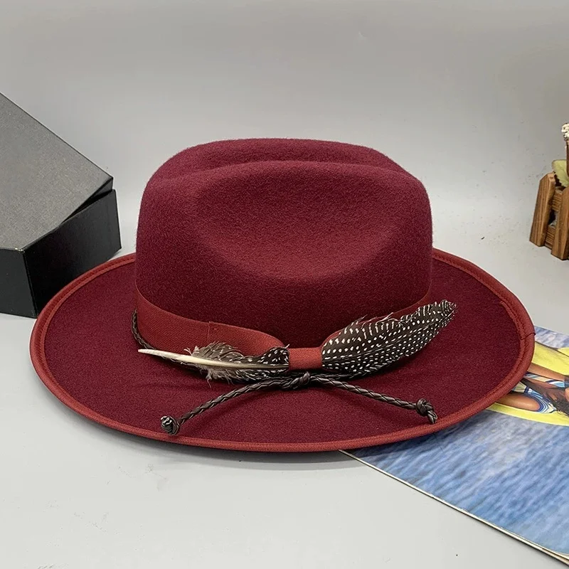Vintage-style Wide-brimmed Jazz Cap with British-style Feather Trim – A Fashionable, Versatile Hat