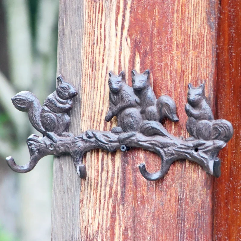 

Vintage Squirrel Hook Garden Grocery Wall Wall Decoration Cast Iron Rural Outdoor Four Hanging Row Hook