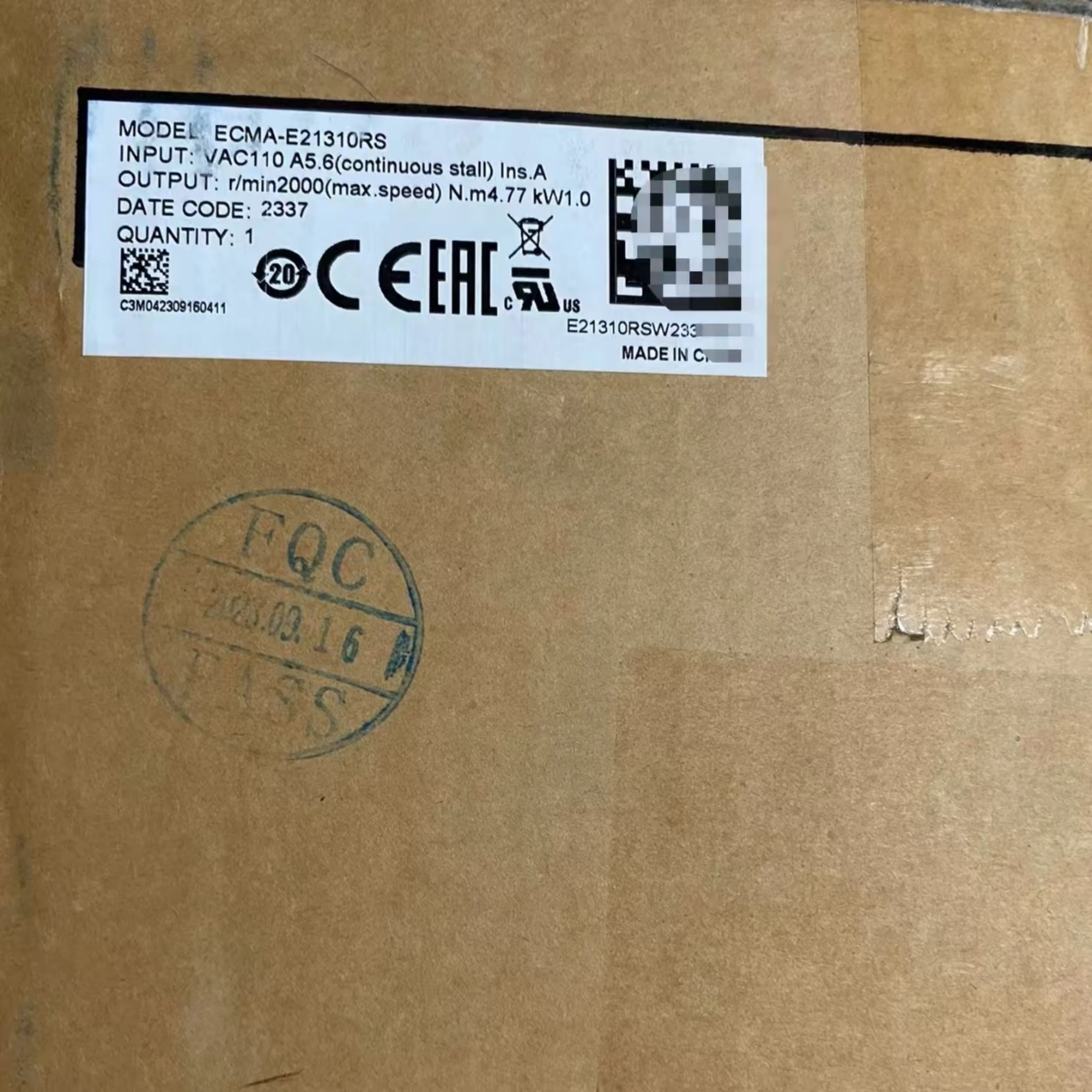 

Серводвигатель ECMA-E21320RS Новый оригинал