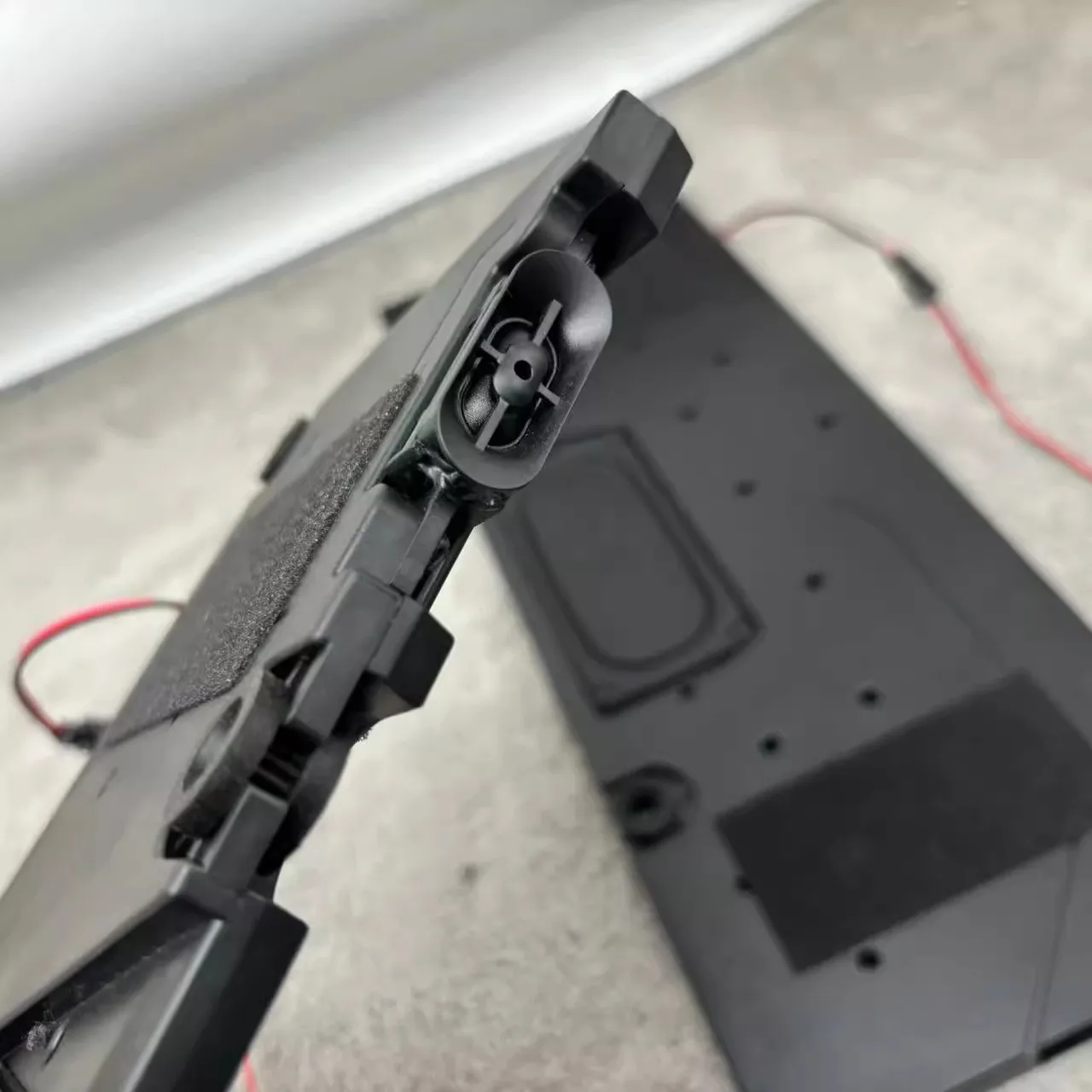 مكبر صوت GHXAMP Premium رفيع للغاية ثنائي الاتجاه |   هاي فاي / مسرح منزلي قابل للتركيب على الحائط بنفسك (6 أوم، 20 وات، 40*15*1.5 سم) 2 قطعة