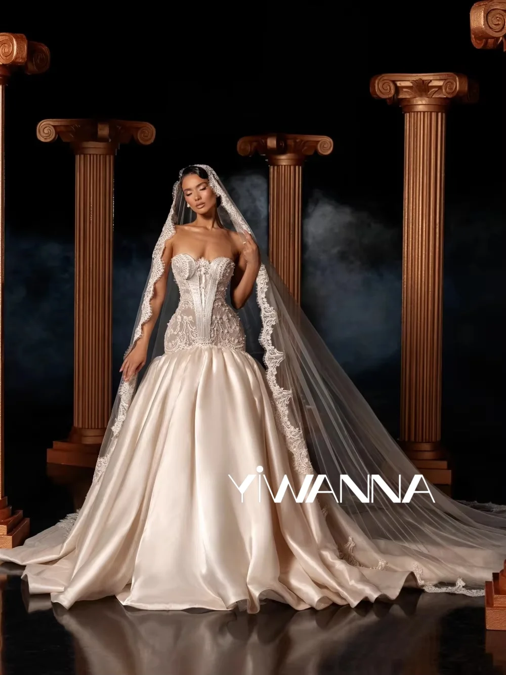 

Structured Bodice Satin Long Wedding Dress Shiny Pearls Lace Bridal Gown 2026 Customized Elegant Strapless Dresses For Bride