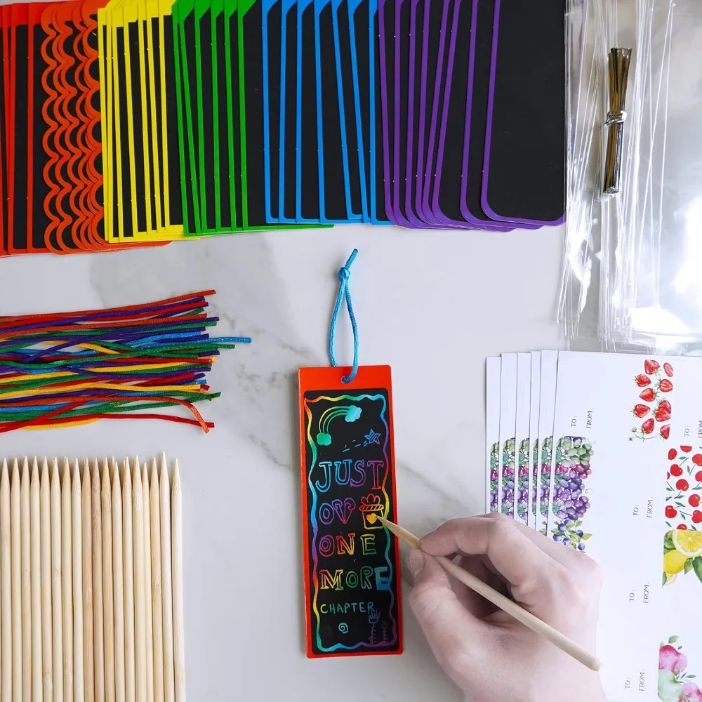 6가지 스타일의 마법 색상 스크래치 북마크 공예 키트 48세트, 무지개 스크래치 페이퍼 어린이 미술 세트, 학생 모임