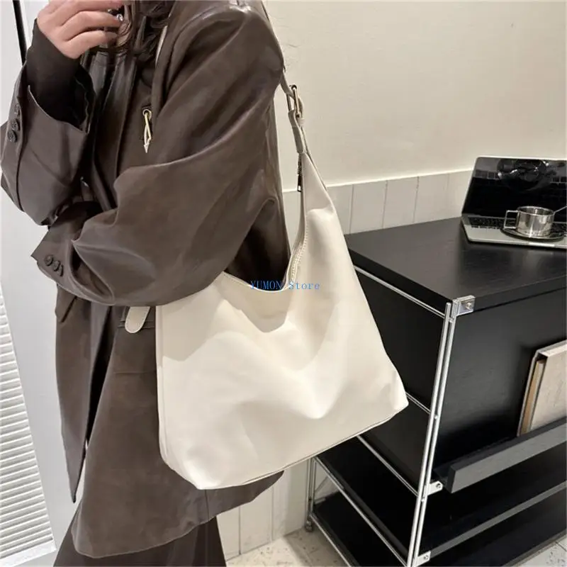 

D0UD Black Shoulder Bag for Fashionable Women Functional and Stylish Handbag for Everyday Use