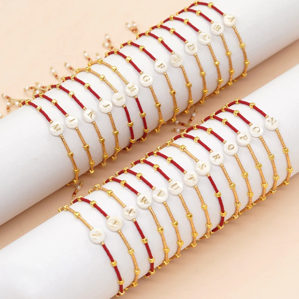 Personalized 26 Letter Shell Bracelet Red Gold Beaded Adjustable String Bracelet Fashion Minimalist Jewelry Gift for Women Girls