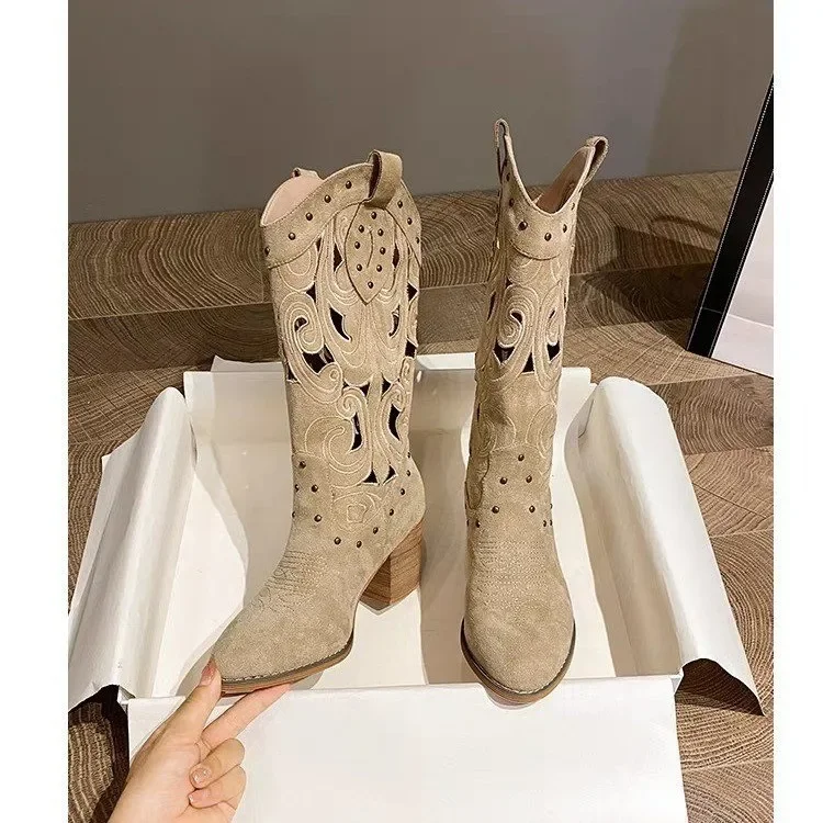 

Hollow Embroidered Vintage Western Boots Women Autumn Chunky Heels Knee High Cowboy Boots Woman Pu Leather Knight Booties