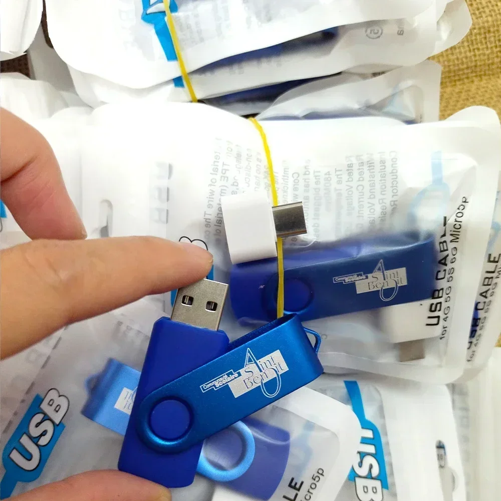 カスタマイズされたロゴ付きUSBフラッシュドライブ,4GB, 8GB, 16GB, 32GB, 64GB, 10個,20個,USB 2.0ロットあたり50個、卸売価格
