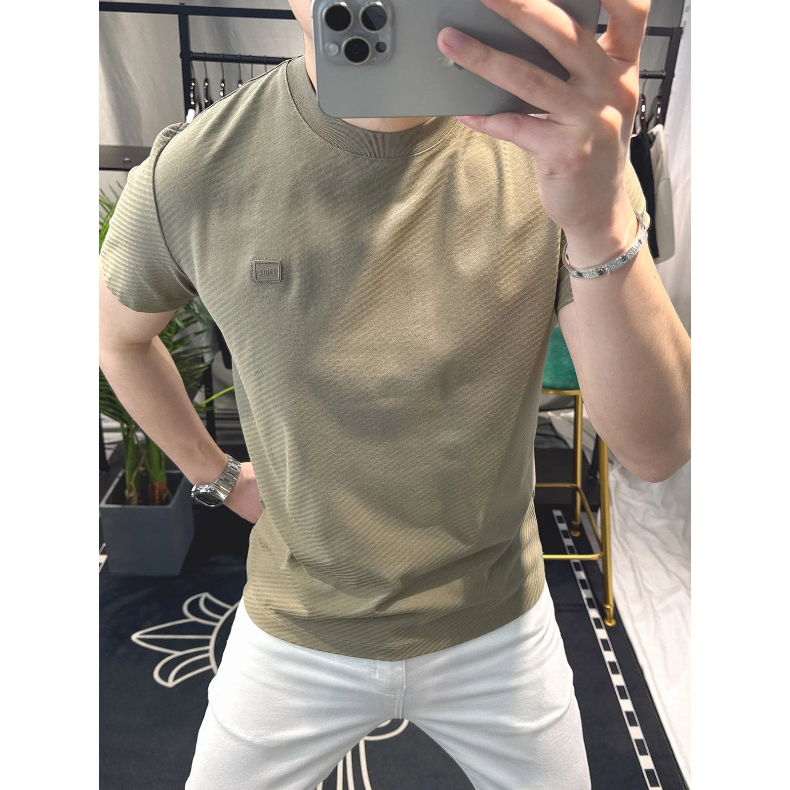 

CINEMA KOALA Men's Slim Fit round Ne T-irt ort Sve Faionable Summer Top with Rhinestones Breathable Cotton Blend