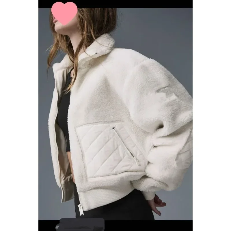 Versatile, Warm, Sporty Stand-up Collar Zipper Jacket, A New Fashionable Women's Coat for Autumn and Winter. Lambskin Short .