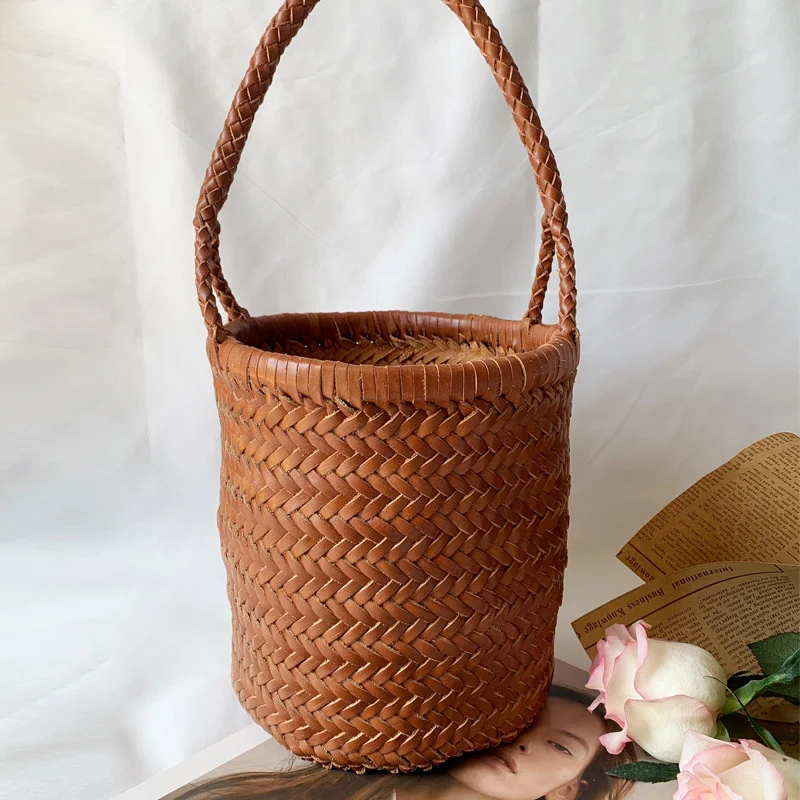 Hand Woven Bucket Bag 100% Genuine Leather Hollowed Out Shoulder Inner Vintage cowhide