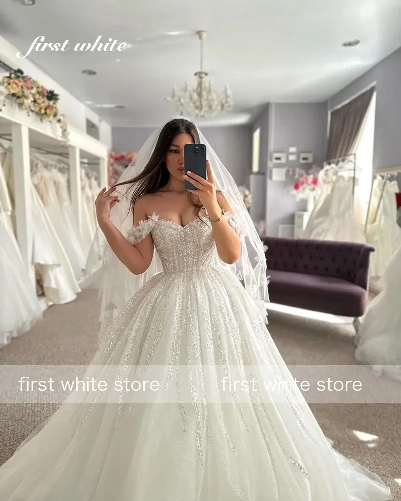 Vestidos de novia de encaje con purpurina Vintage personalizados, vestido de novia brillante con hombros descubiertos, vestido de novia brillante de princesa