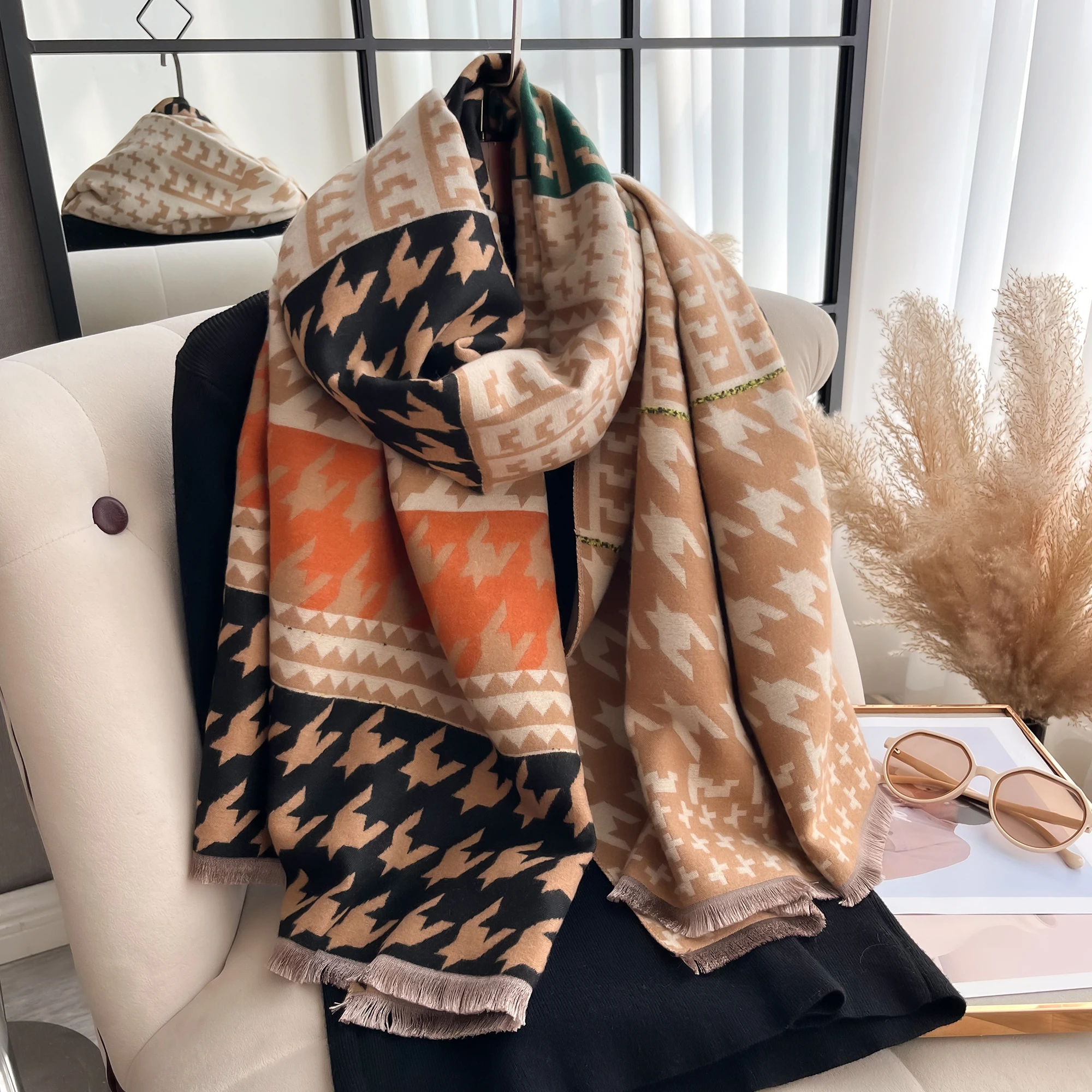 

Новый шарф с принтом «гусиные лапки» для женщин, теплые зимние кашемировые шарфы из пашмины, шали, женские толстые одеяла, платок 2025