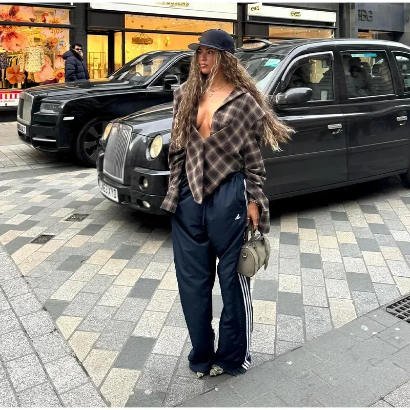 

Сексуальная клетчатая рубашка с низким воротником, женская повседневная облегающая плиссированная блузка с длинным рукавом, женская мода 2025 года, винтажный осенний женский топ