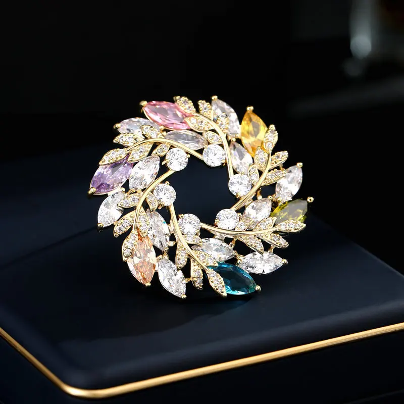 Trendy Leaf Wreath Brooch High-end Zircon Light Luxury Style Elegant Brooch Suit Jacket Pin Buckle