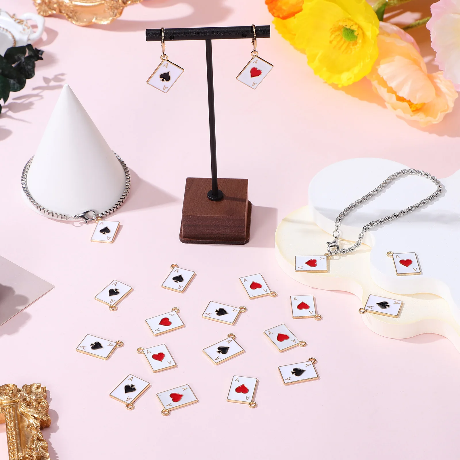 

20 pcs Poker Pendants DIY Jewelry Accessories Alloy Heart Diy Earring Pendants Shape Lightweight Durable Portable Decorations