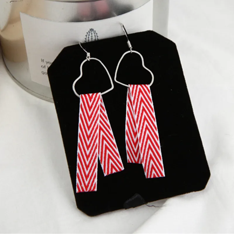 2026 Harajuku Fashion Simple Love Heart Stripe Ribbon Stud Earrings Wholesale Jewelry Gifts Vintage Ethnic Long Tassel Earrings