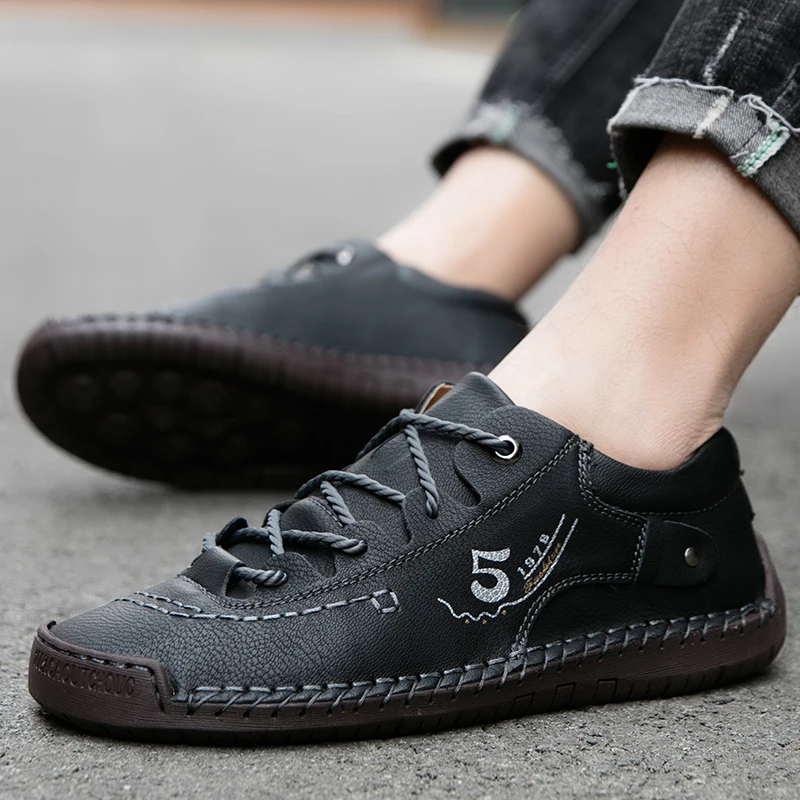 Shoes Men PU Leather Casual Shoes Comfortable Soft Classic Ankle Non Slip Flats Moccasin Hand Stitching Casual Boots Men's Shoes